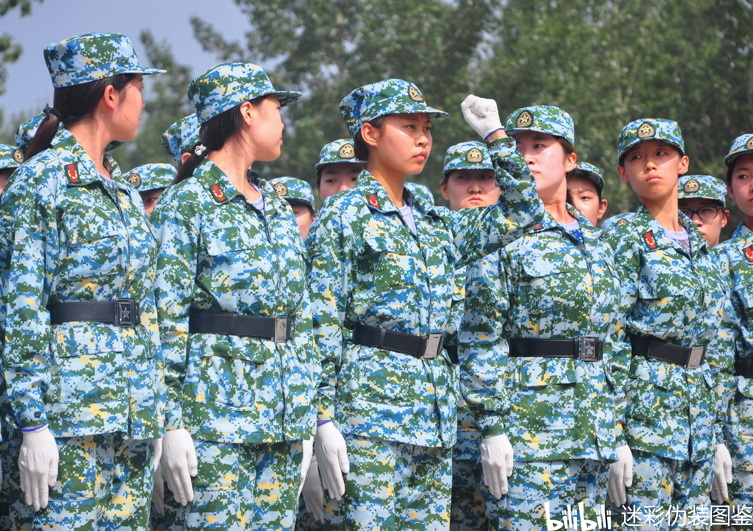 軍訓(xùn)服，時(shí)尚與功能的完美結(jié)合，軍訓(xùn)服，時(shí)尚與功能交融的完美典范