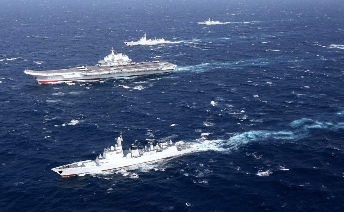 聚焦國際海域，中國戰(zhàn)艦圍觀英艦背后的故事，聚焦國際海域，中國戰(zhàn)艦視角下的英艦背后故事