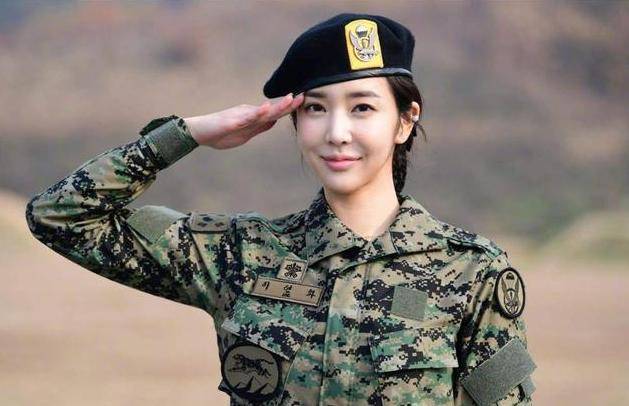 關(guān)于女兵征兵條件，探索未來的挑戰(zhàn)與機(jī)遇——以2024年為例，女兵征兵條件，探索未來挑戰(zhàn)與機(jī)遇——聚焦2024年展望