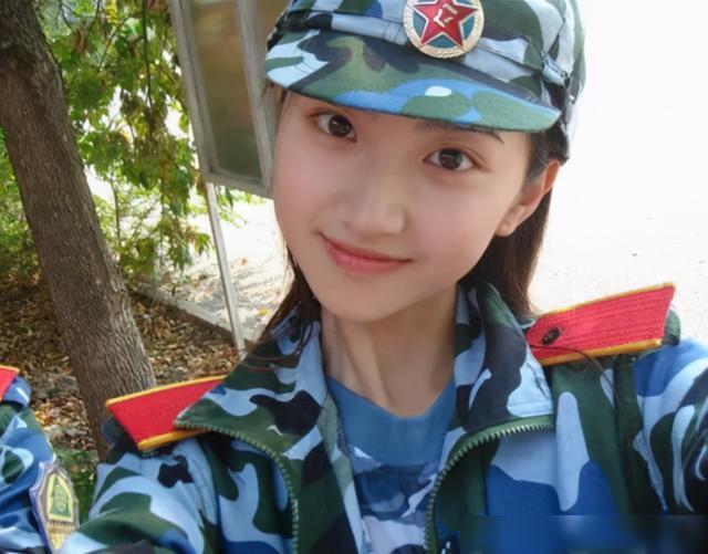 軍事直播間董嘉耀，一位軍事領(lǐng)域的佼佼者，董嘉耀，軍事領(lǐng)域的翹楚，深度解析軍事直播間