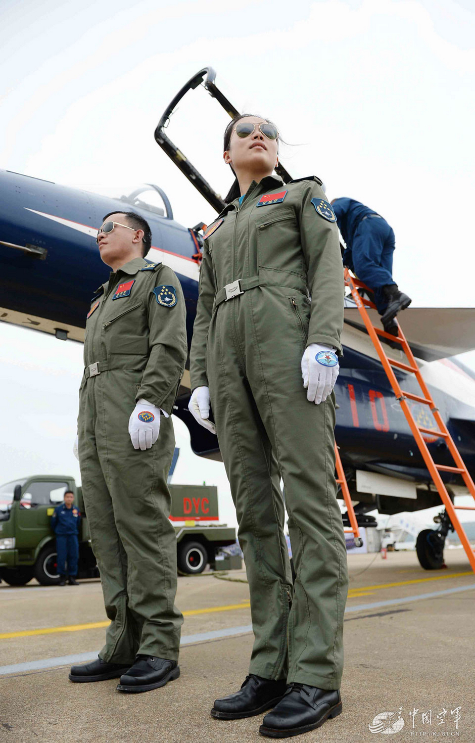 揭秘殲-10女飛行員神秘事件，真相探尋與反思，揭秘殲-10女飛行員神秘事件，探尋真相與反思之路