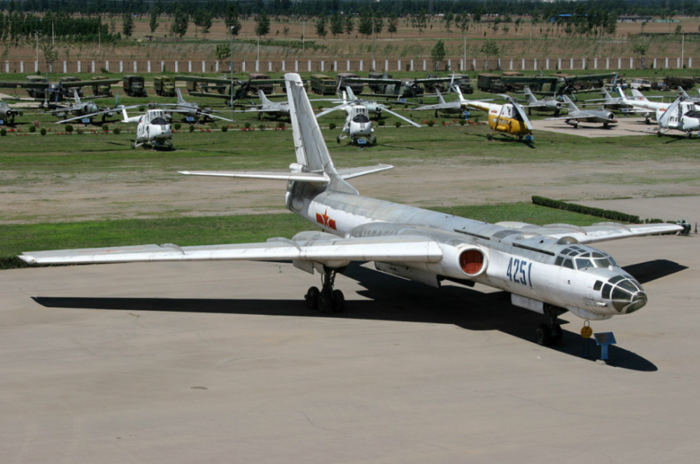 轟-20在閻良試飛視頻，揭示中國新一代戰(zhàn)略轟炸機的神秘面紗，中國新一代戰(zhàn)略轟炸機轟-20在閻良試飛，神秘面紗揭曉
