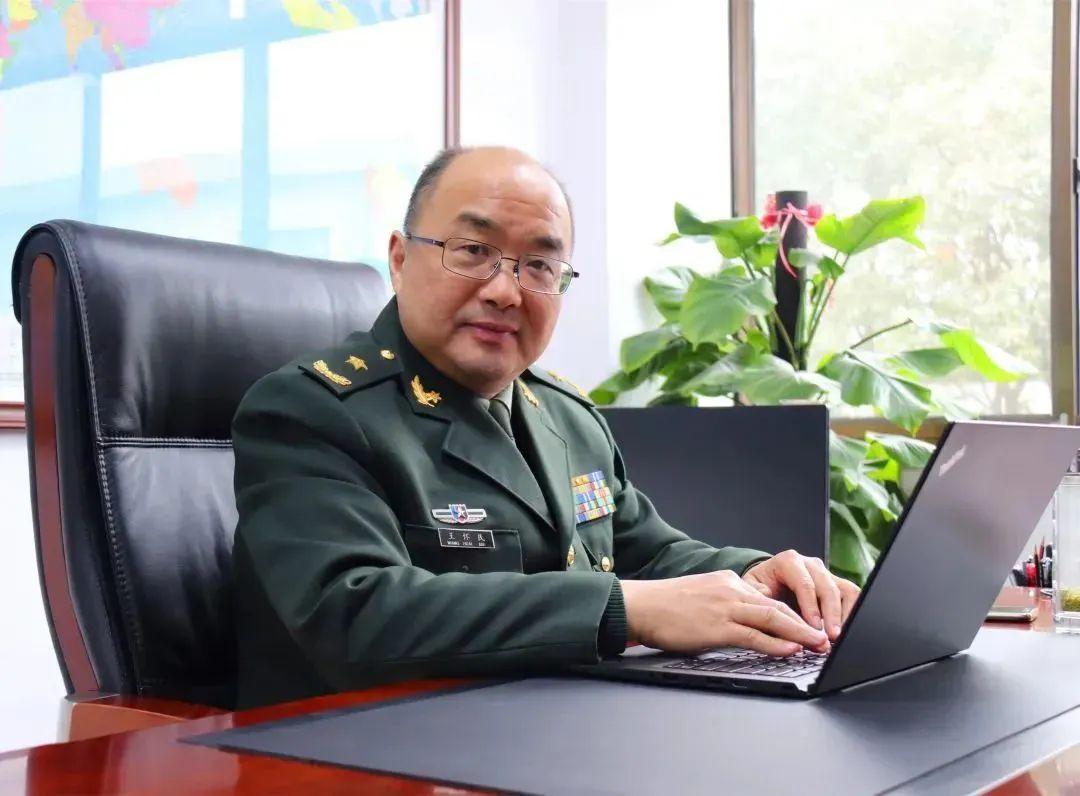 國(guó)防科技大學(xué)，卓越實(shí)力，科技之光，國(guó)防科技大學(xué)，卓越實(shí)力，科技之光閃耀未來(lái)