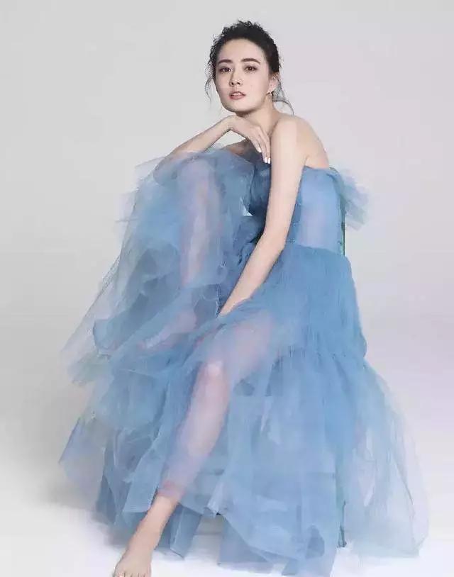 探究90后女明星的世界，璀璨星辰的她們都有哪些獨特魅力？，璀璨星辰下的90后女明星，獨特魅力大揭秘！
