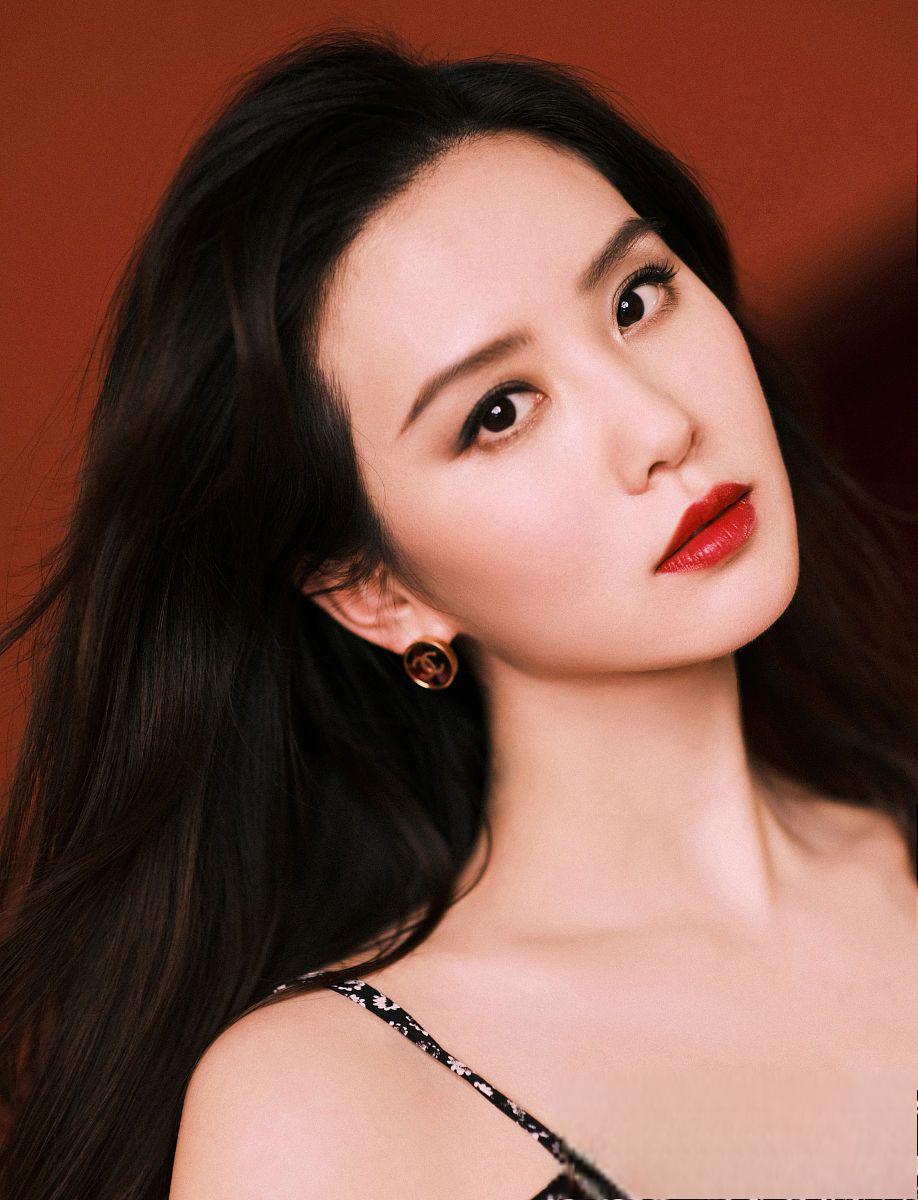 藝人網(wǎng)明星，探索明星的世界，發(fā)現(xiàn)無(wú)限魅力，探索明星世界，藝人網(wǎng)帶你領(lǐng)略無(wú)限魅力
