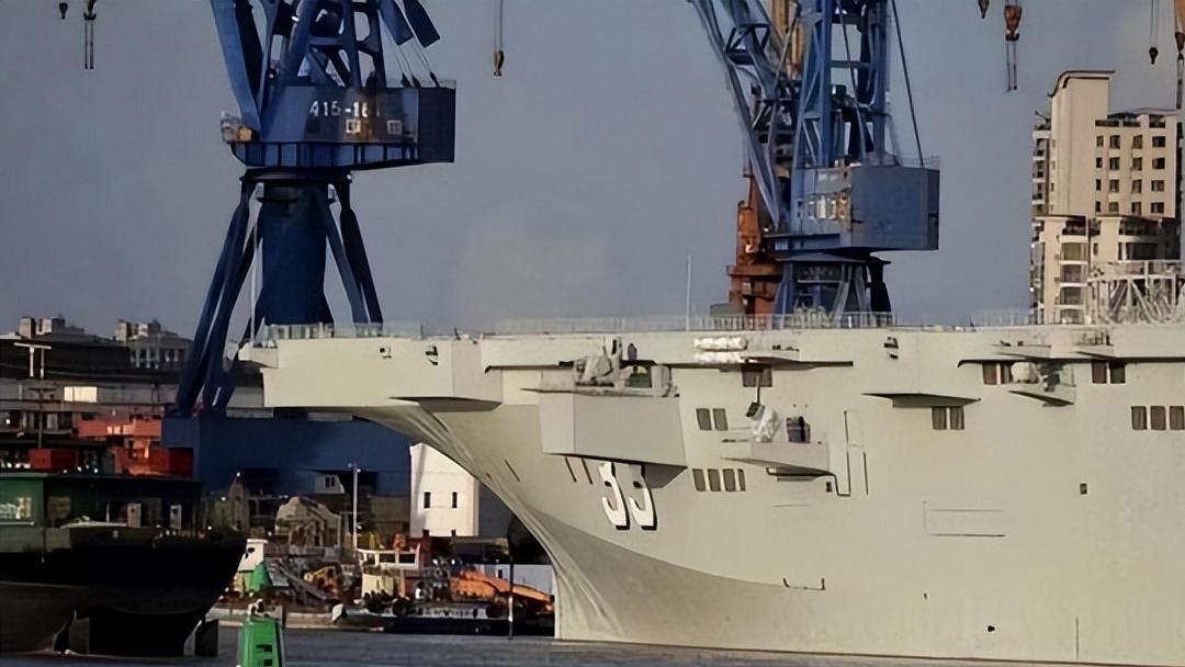 安徽艦——中國海軍的新銳航母力量，中國海軍新銳力量，安徽艦領銜航母編隊