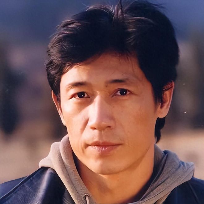 演員石涼的個人資料，深度探索一位才華橫溢的演員之路，石涼，才華橫溢的演員之路深度探索個人檔案