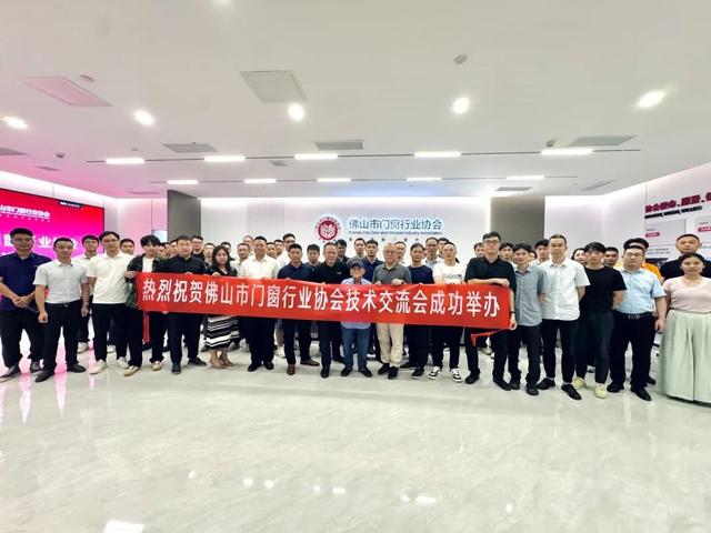 奧門(mén)王中王一肖一特一中，揭秘背后的秘密，揭秘澳門(mén)王中王背后的秘密，生肖與特碼真相探索