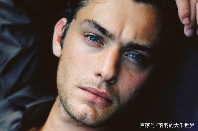 好萊塢最帥的十大男星——魅力與風(fēng)采的完美結(jié)合，好萊塢最帥十大男星，魅力風(fēng)采的完美融合