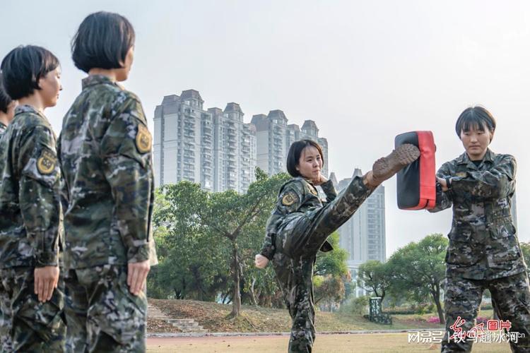 大學(xué)女兵選拔，性別與選拔機(jī)會(huì)的關(guān)系探討，大學(xué)女兵選拔，性別與選拔機(jī)會(huì)的深度探討