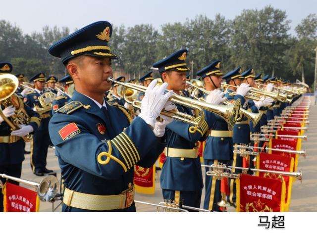 慶祝輝煌時(shí)刻，70周年閱兵式全程視頻回顧，「輝煌時(shí)刻的慶典，70周年閱兵式全程回顧」