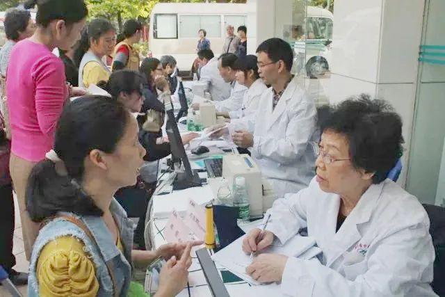 珠海男科醫(yī)院，專業(yè)醫(yī)療，關(guān)愛男性健康，珠海男科醫(yī)院，專業(yè)醫(yī)療呵護(hù)男性健康