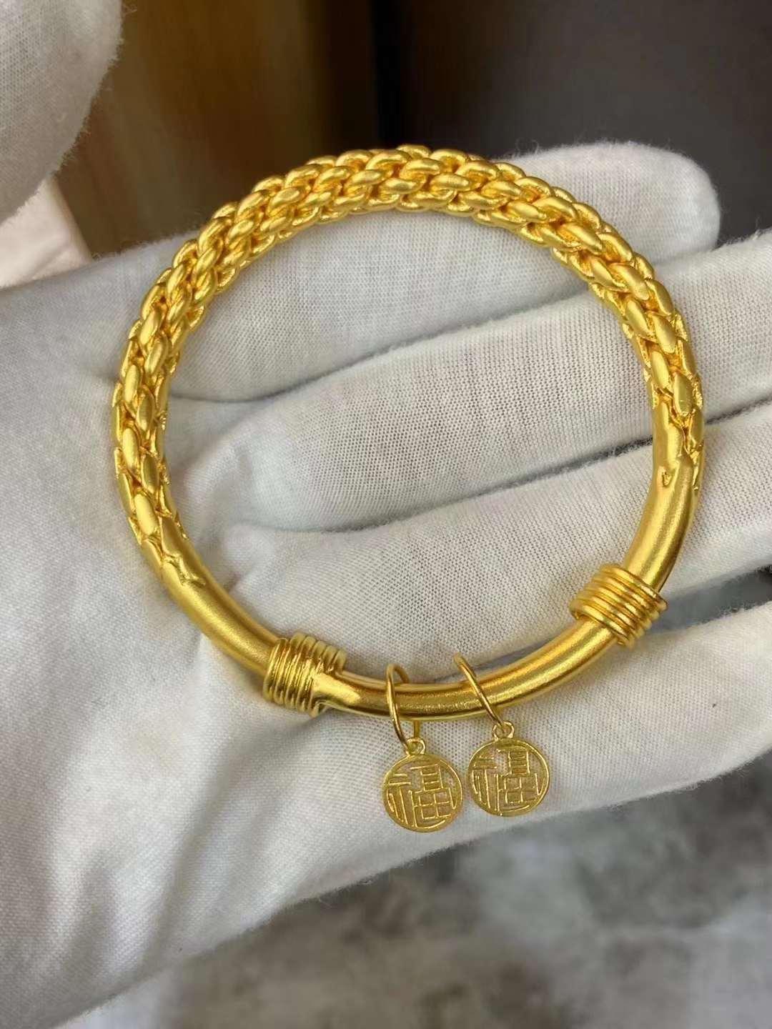 中國(guó)黃金今日金價(jià)走勢(shì)及市場(chǎng)分析，中國(guó)黃金今日走勢(shì)與市場(chǎng)深度解析