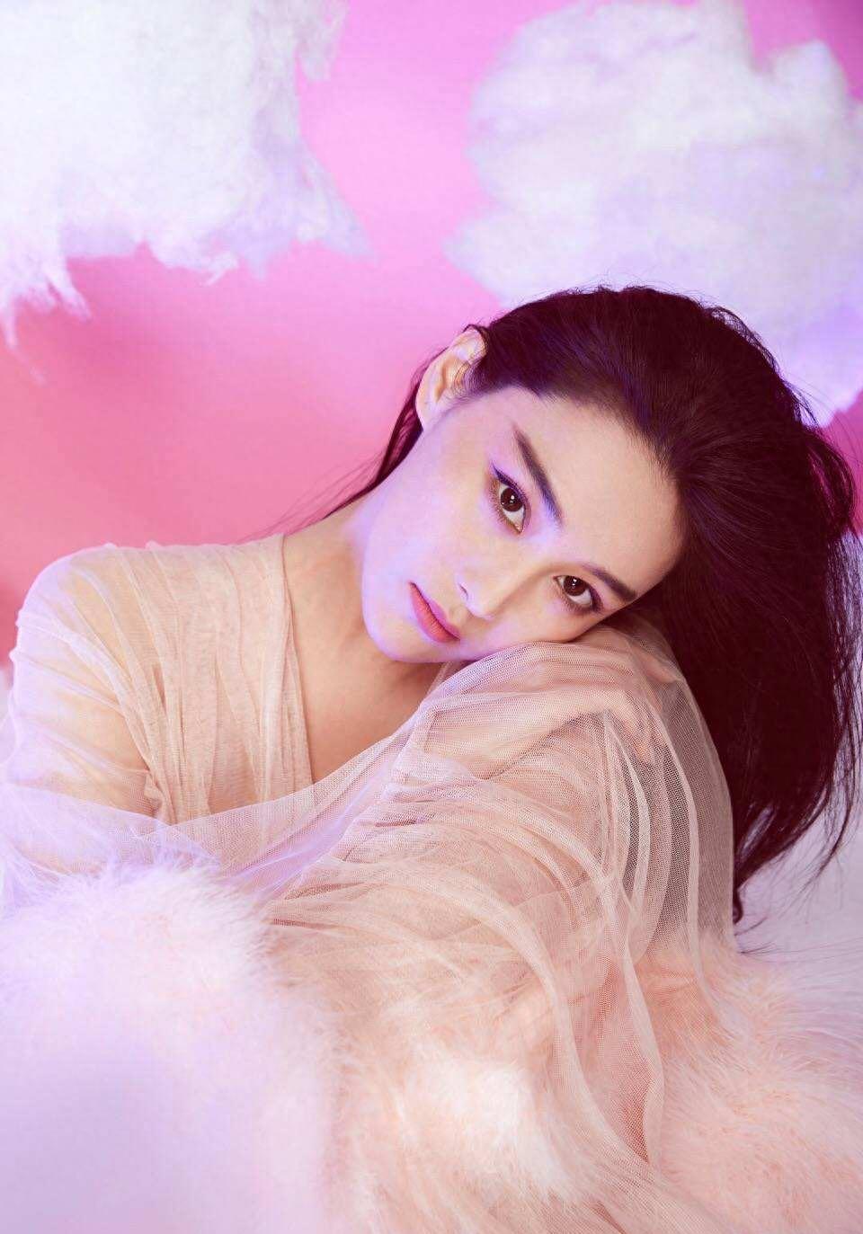 張馨予個(gè)人資料及簡(jiǎn)介，揭開(kāi)女神的神秘面紗，探尋年齡背后的故事，張馨予個(gè)人資料揭秘，女神背后的故事與真實(shí)年齡探尋