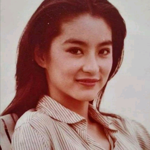 港臺(tái)女明星顏值排行，美輪美奐的星光璀璨，港臺(tái)女明星顏值排行榜，星光璀璨的美貌榜單