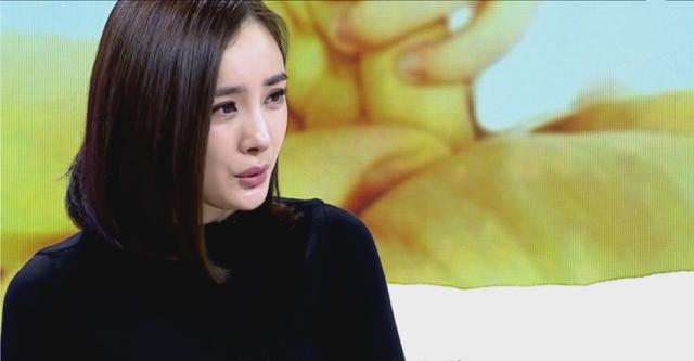 迪麗熱巴承認(rèn)自己抽煙，公眾人物的生活細(xì)節(jié)與社會(huì)影響，迪麗熱巴抽煙事件，公眾人物生活細(xì)節(jié)與社會(huì)影響探究