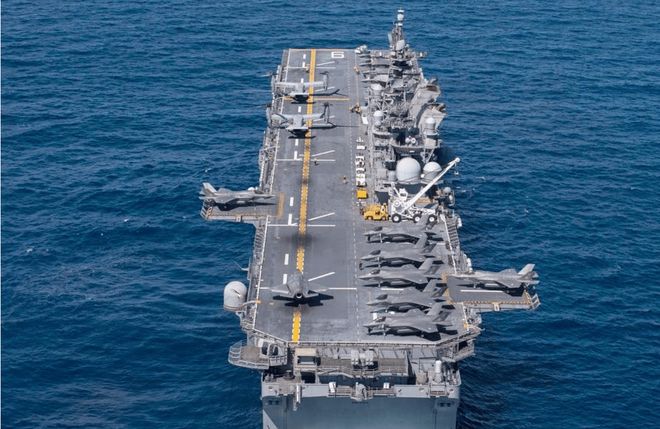 中國第4艘航母與全新設(shè)計(jì)的076攻擊艦，海軍力量的嶄新篇章，中國海軍力量新篇章，第四艘航母與全新設(shè)計(jì)的076攻擊艦亮相海域