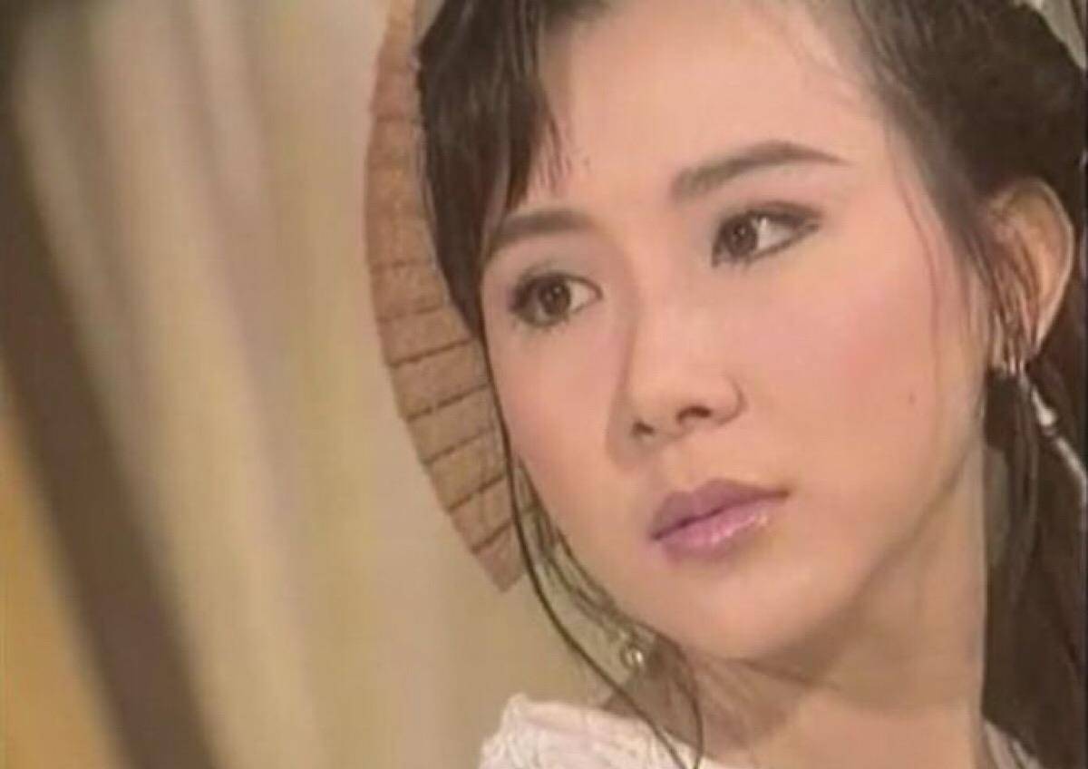 整容毀掉的女星都有誰，深度探討與反思，深度探討與反思，整容遺憾，哪些女星因整容失去光彩？