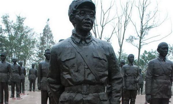 上將與正部級待遇，權(quán)力與地位的象征，上將權(quán)力與正部級待遇，地位與權(quán)力的象征