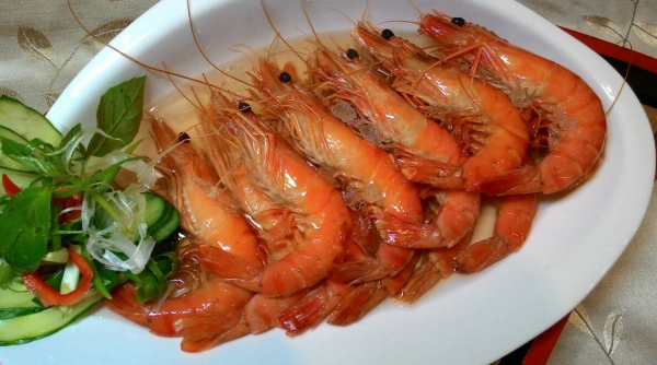 孕婦可以吃蝦嗎？——關(guān)于孕婦飲食中的蝦類(lèi)食品探討，關(guān)于孕婦飲食中的蝦類(lèi)食品，孕婦能否吃蝦？