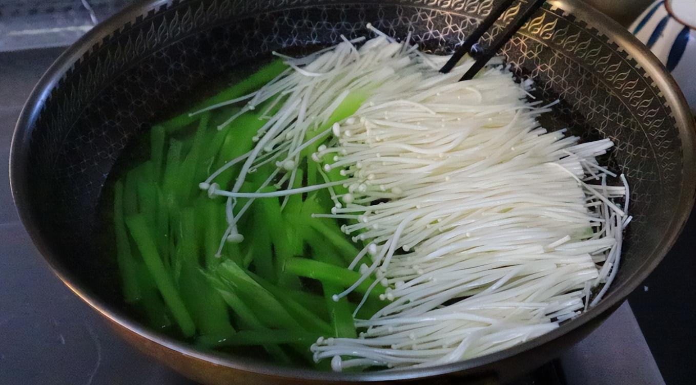 補(bǔ)鋅的食物有哪些，全面解析鋅元素?cái)z取的最佳來源，補(bǔ)鋅食物大全，最佳鋅元素?cái)z取來源全面解析