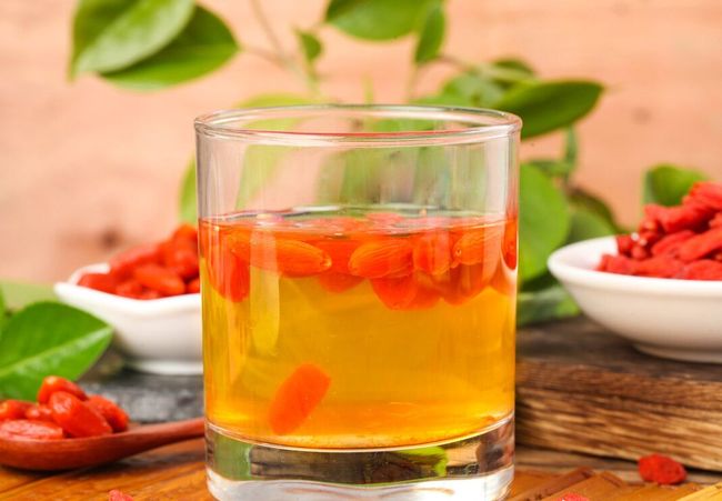 枸杞泡水喝有什么好處，枸杞泡水的好處，健康益處一覽