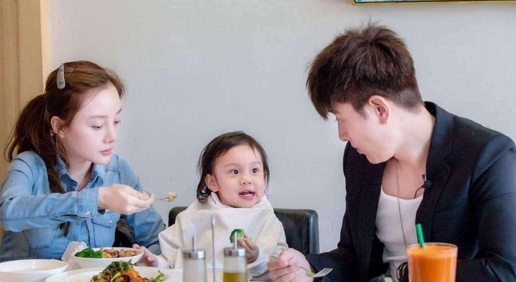 李小璐和萬萬個(gè)人資料，揭秘兩位明星的獨(dú)特魅力與成長歷程，李小璐與萬萬明星成長揭秘，獨(dú)特魅力與個(gè)人資料全解析