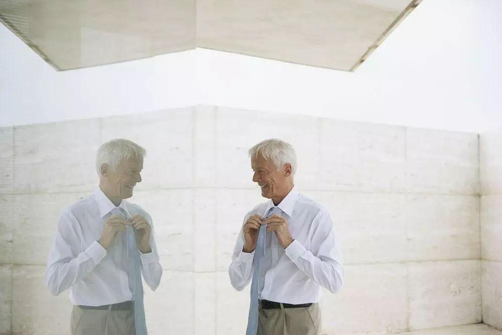 老年斑怎么治，用最簡單的方法，老年斑簡單治療方法，輕松祛斑攻略