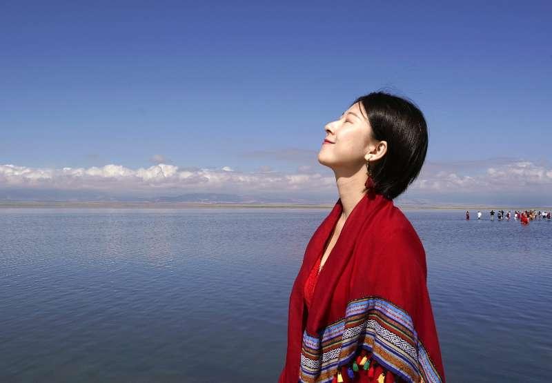 茶卡鹽湖簡介——探尋神秘的自然奇觀，茶卡鹽湖，探尋神秘自然奇觀之旅