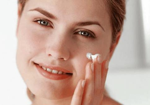 黃褐斑是什么原因?qū)е碌?，深度解析成因與防治策略，深度解析黃褐斑成因及防治策略，探尋黃褐斑形成原因與應(yīng)對(duì)之道