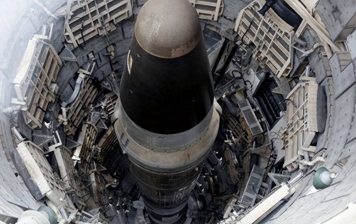 中國(guó)核武由誰(shuí)下命令，深度解析中國(guó)核武器決策機(jī)制，深度解析，中國(guó)核武器決策機(jī)制與核武使用命令歸屬方揭秘