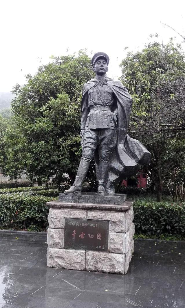 雪竇山風(fēng)景區(qū)，自然之美與人文之韻的完美融合，雪竇山風(fēng)景區(qū)，自然與人文的和諧融合之美