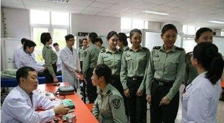 女兵招募過程中是否需要裸檢，探討與解析，女兵招募過程中的裸檢問題，探討與解析