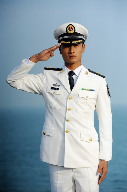 火藍(lán)刀鋒鄭凱演員個(gè)人資料簡(jiǎn)介，鄭凱，火藍(lán)刀鋒主演個(gè)人資料簡(jiǎn)介