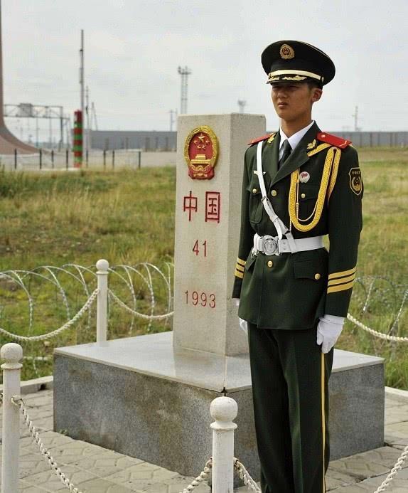 女生當(dāng)兵痛苦嗎，挑戰(zhàn)與適應(yīng)的過程，女生當(dāng)兵的挑戰(zhàn)與適應(yīng)，痛苦的過程解析