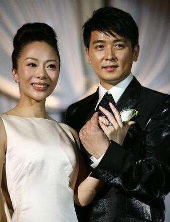 保劍鋒老婆何珈美好時(shí)光照片集錦，保劍鋒妻子何珈美好時(shí)光瞬間集錦