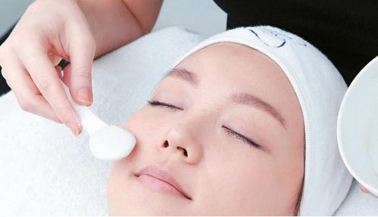 簡(jiǎn)單有效的斑去除方法，簡(jiǎn)單祛斑法，輕松告別斑點(diǎn)困擾