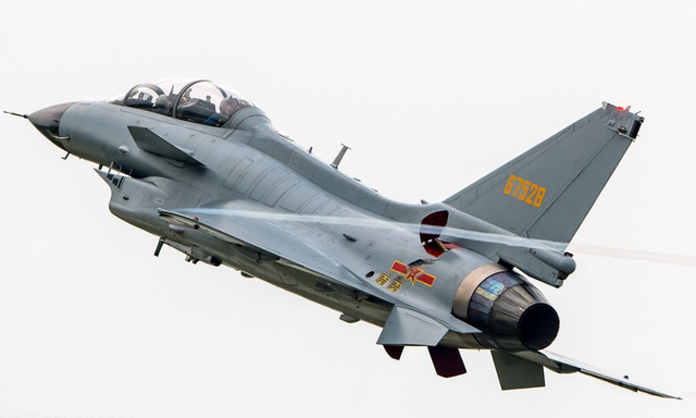 殲-10S，中國空軍的新銳利劍，中國空軍新銳利器，殲-10S利劍出擊