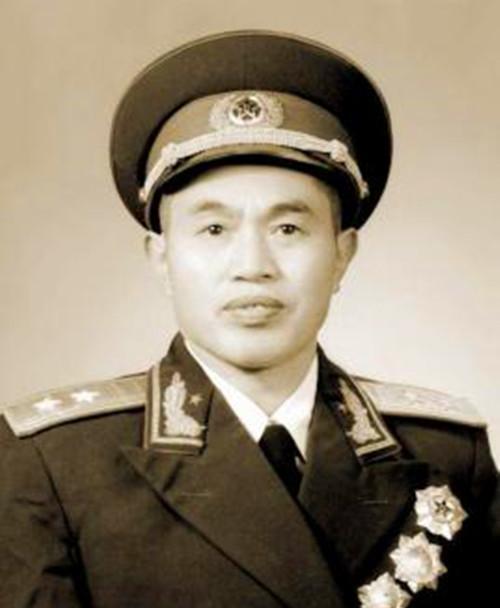 揭秘歷任陸軍司令員，傳承與創(chuàng)新的征程，揭秘陸軍司令員傳承與創(chuàng)新的征程，歷任將領揭秘歷程與變革