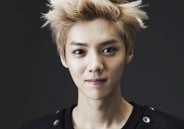 最帥的男明星照片前十名——璀璨星光下的魅力瞬間，璀璨星光下的十大最帥男明星魅力瞬間照片