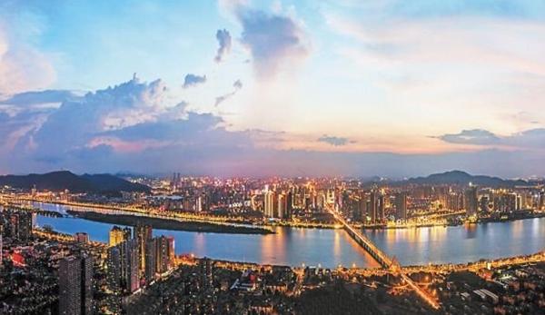 湖南旅游攻略，必去十大景點(diǎn)推薦，湖南旅游攻略，十大必去景點(diǎn)推薦