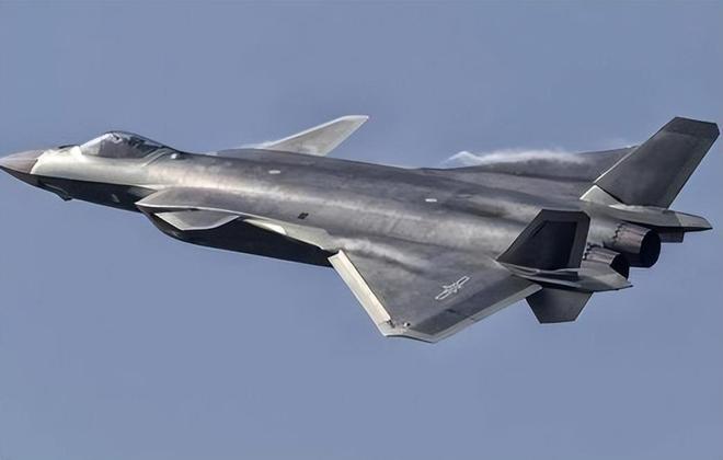 中國(guó)殲-40戰(zhàn)斗機(jī)圖片，探索未來(lái)空中霸主的風(fēng)采，中國(guó)殲-40戰(zhàn)斗機(jī)，未來(lái)空中霸主的風(fēng)采探索圖片展示