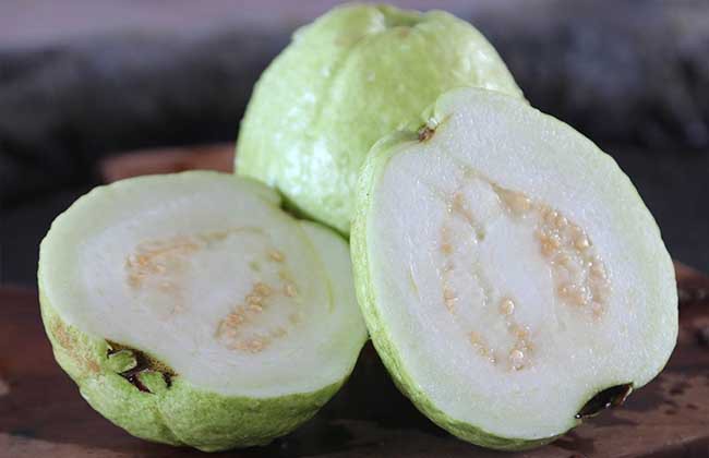 番石榴的吃法指南，解鎖番石榴的美味之道，番石榴食用指南，解鎖美味，盡享番石榴獨特風(fēng)味