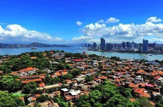 廈門(mén)市鼓浪嶼風(fēng)景名勝區(qū)，歷史與自然的完美融合，廈門(mén)市鼓浪嶼風(fēng)景名勝區(qū)，歷史與自然的和諧交響