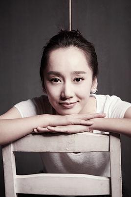 董晴個人資料及照片，深度了解一位耀眼明星的全方位信息，董晴，全方位深度解析耀眼明星的私密資料與照片