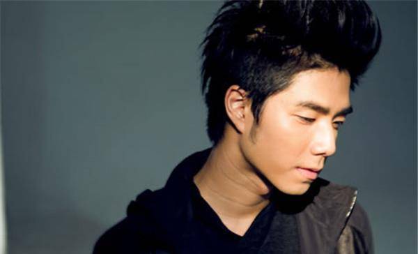 袁成杰為何不火，深度解析其現(xiàn)象背后的原因，袁成杰現(xiàn)象背后的原因深度解析，為何未能走紅？