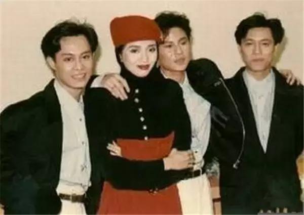 香港藝人劉小慧個(gè)人資料詳解，劉小慧個(gè)人資料詳解，香港藝人風(fēng)采展現(xiàn)