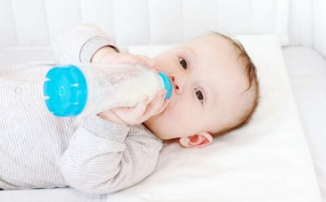 嬰兒喝什么奶粉好——全面解析與選擇指南，嬰兒奶粉選擇指南，全面解析與推薦，讓寶寶喝得更健康！