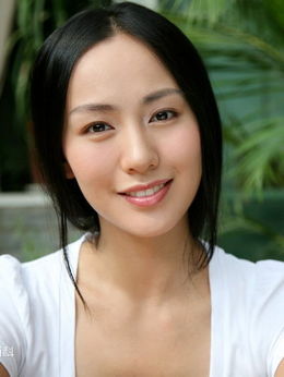 王珞丹個(gè)人資料簡(jiǎn)介及出生年月，王珞丹個(gè)人資料簡(jiǎn)介，生平、出生年月全解析