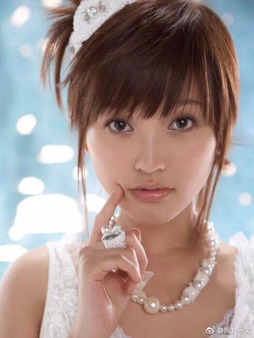 金莎個(gè)人資料簡(jiǎn)介及，璀璨明星的閃耀人生，金莎個(gè)人資料簡(jiǎn)介，璀璨明星的閃耀人生之路